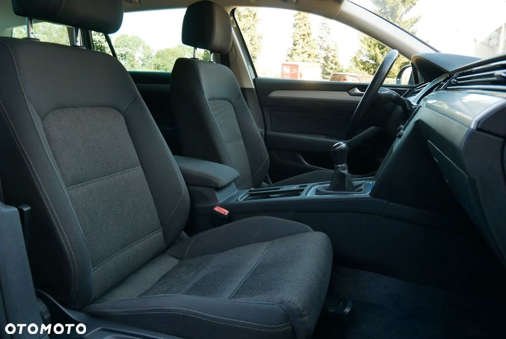 Volkswagen Passat 2.0 TDI (BlueMotion Technology) Comfortline - 10