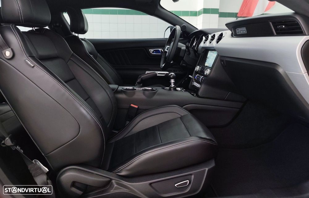 Ford Mustang 5.0 Ti-VCT GT - 12