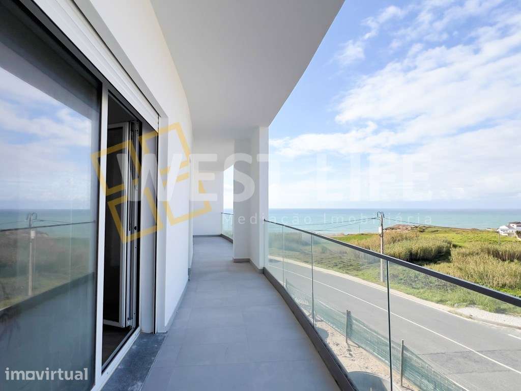 Apartamento T2 com terraço a 200 metros da praia de Santa Cruz com ... - Grande imagem: 5/29