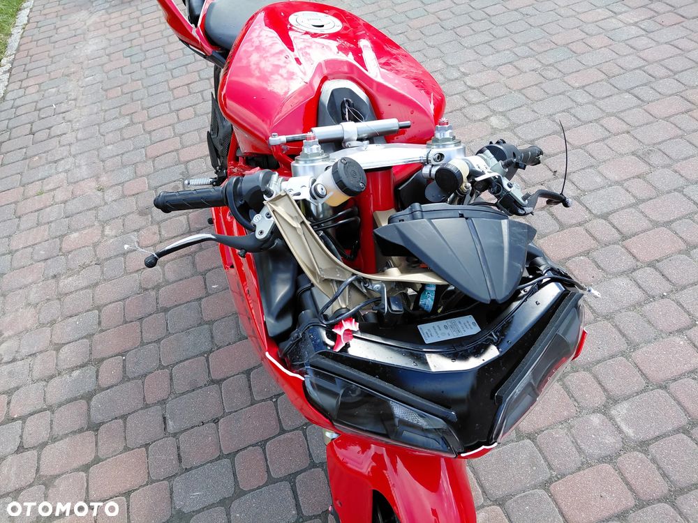 Ducati 848 - 9