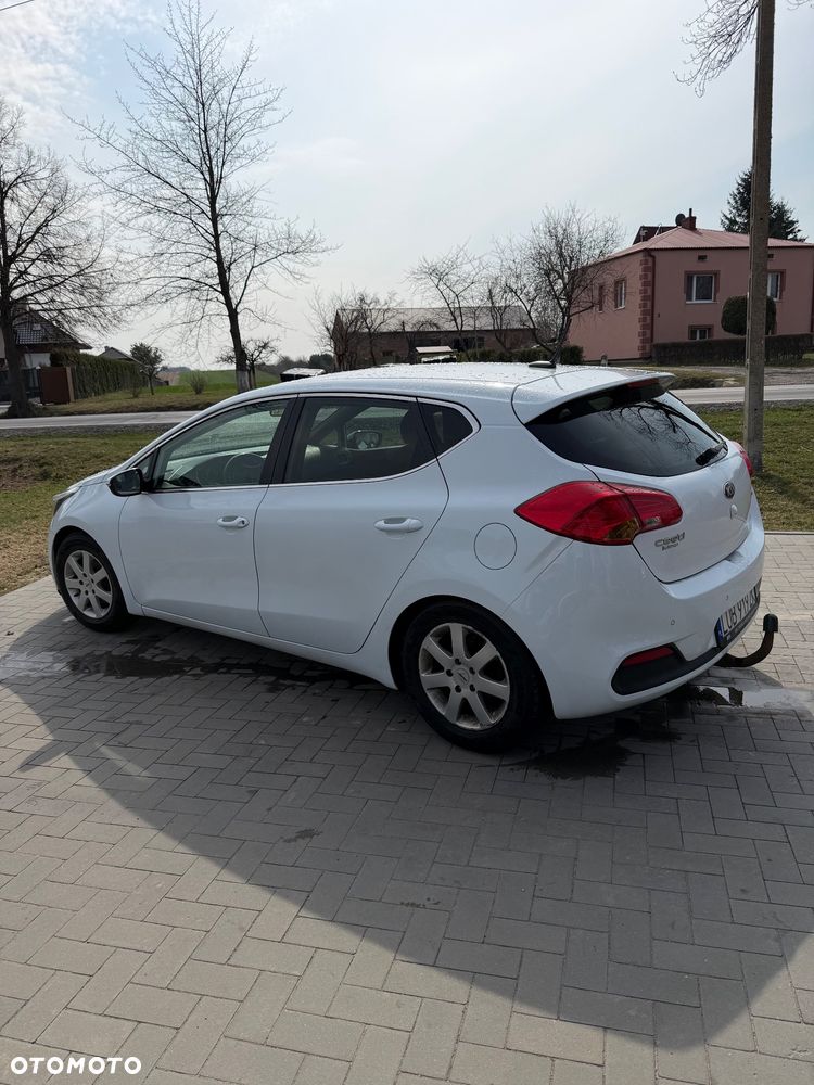 Kia Ceed - 14