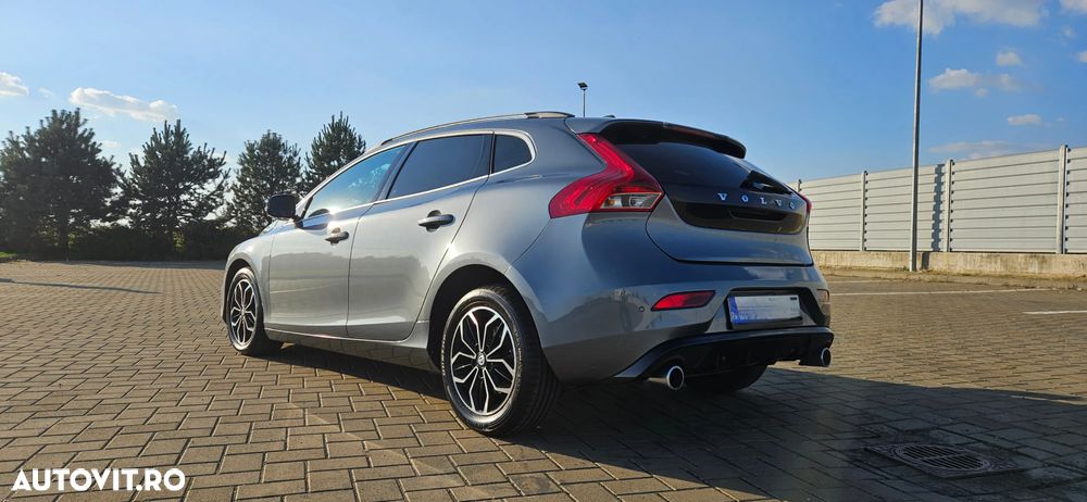 Volvo V40 D4 VEA R-Design - 8