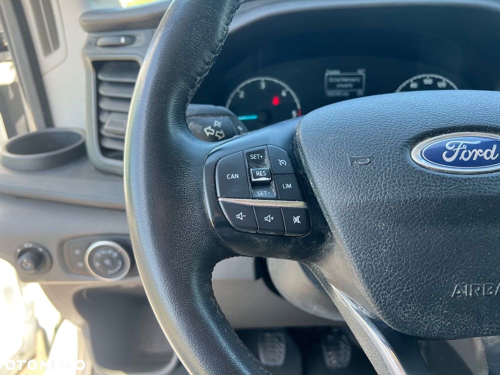Ford Transit - 22