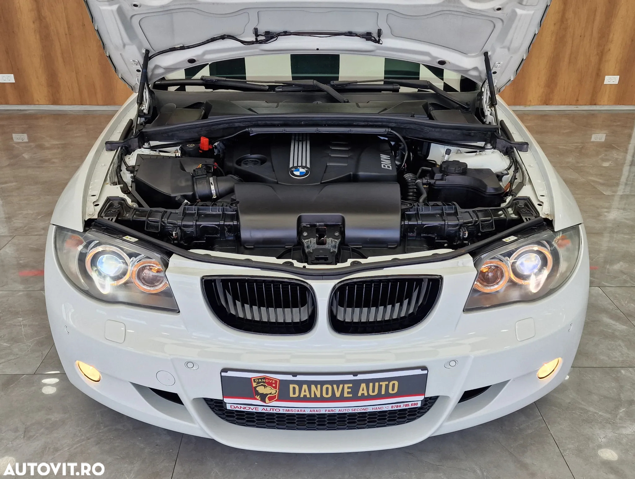 BMW Seria 1 118d - 24