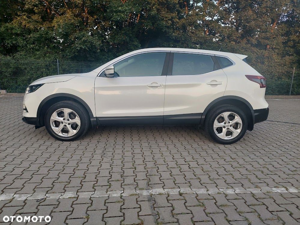 Nissan Qashqai 1.3 DIG-T N-WAY - 4