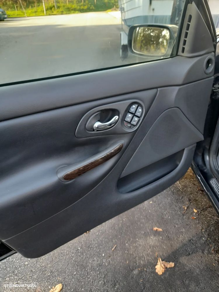 Ford Mondeo SW 1.8 TD Ghia - 8