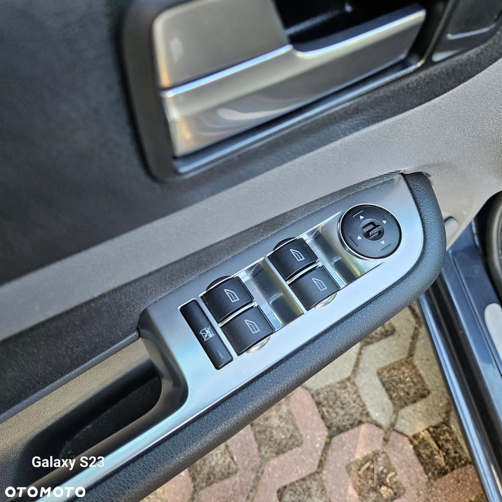Ford Focus 1.8 Sport - 17