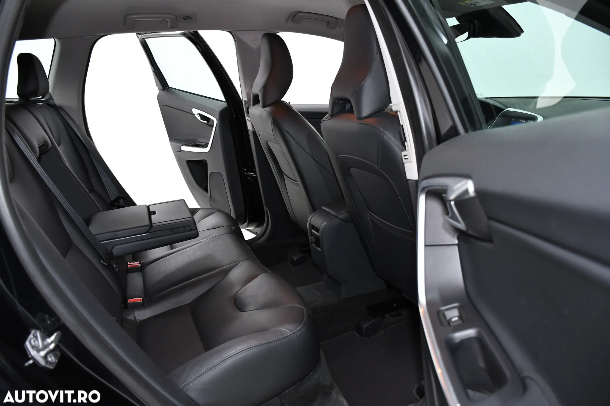 Volvo XC 60 D5 AWD Aut. Summum - 5