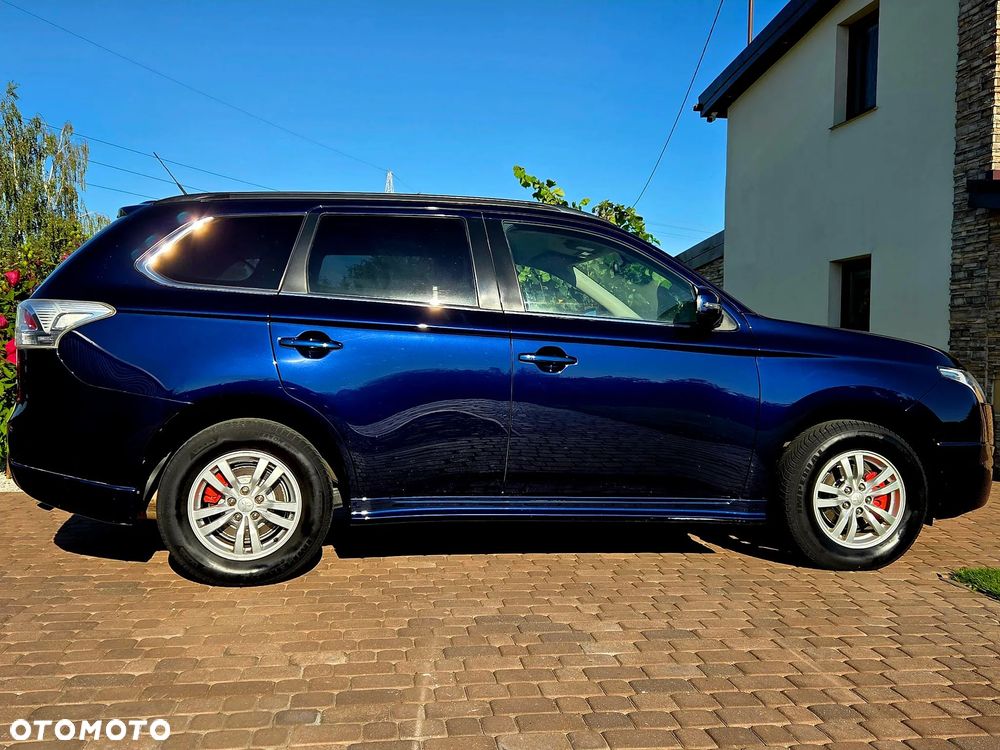 Mitsubishi Outlander - 10
