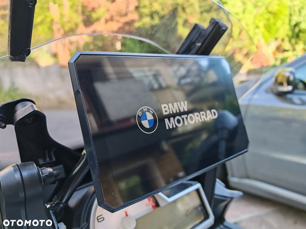 BMW S - 33