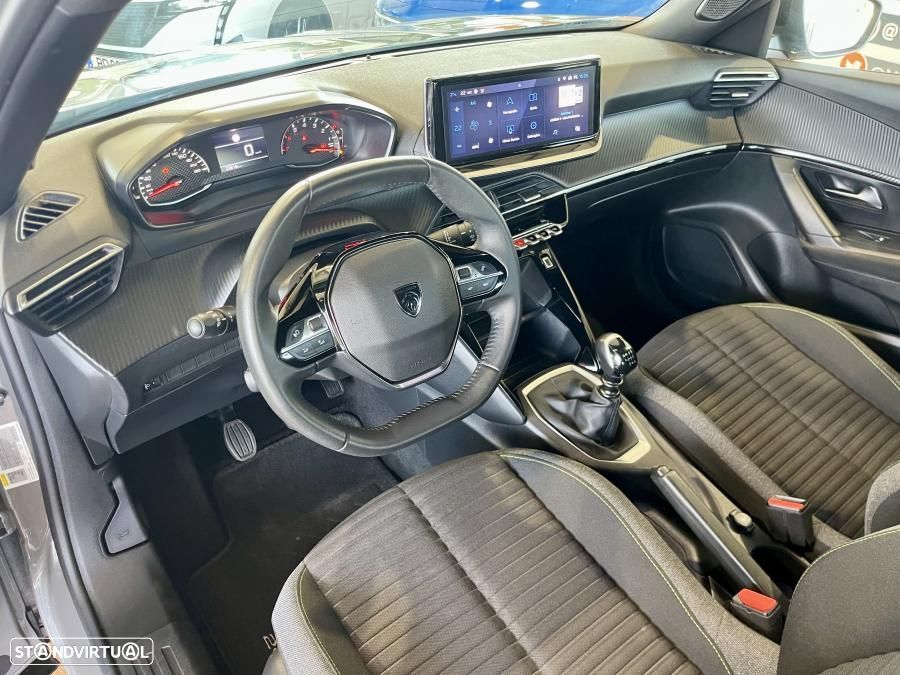 Peugeot 2008 1.2 PureTech Style - 9