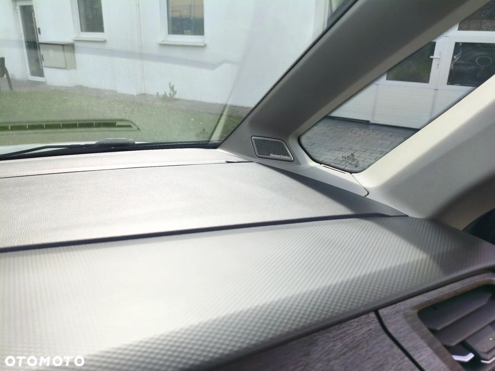 Volkswagen Multivan 2.0 TSI L2 Style DSG - 16