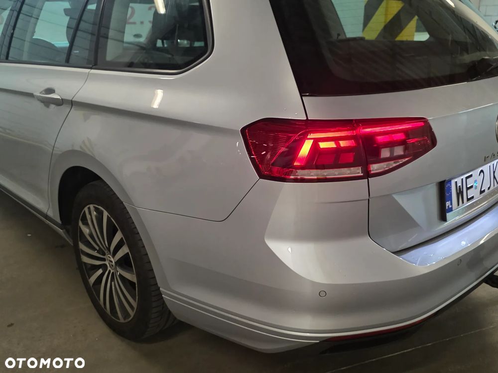 Volkswagen Passat 2.0 TDI (BlueMotion Technology) DSG Comfortline - 9