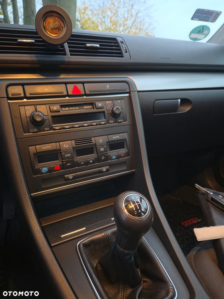 Audi A4 Limousine 1.6 - 12