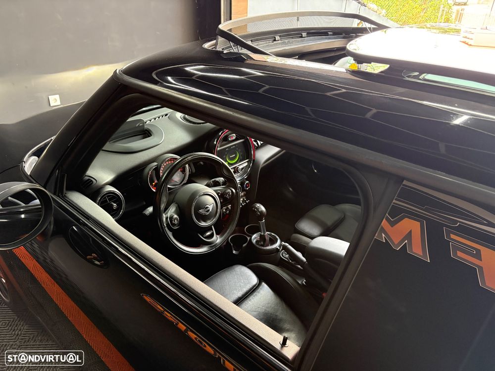 MINI 3 Portas Cooper SD Aut. - 59