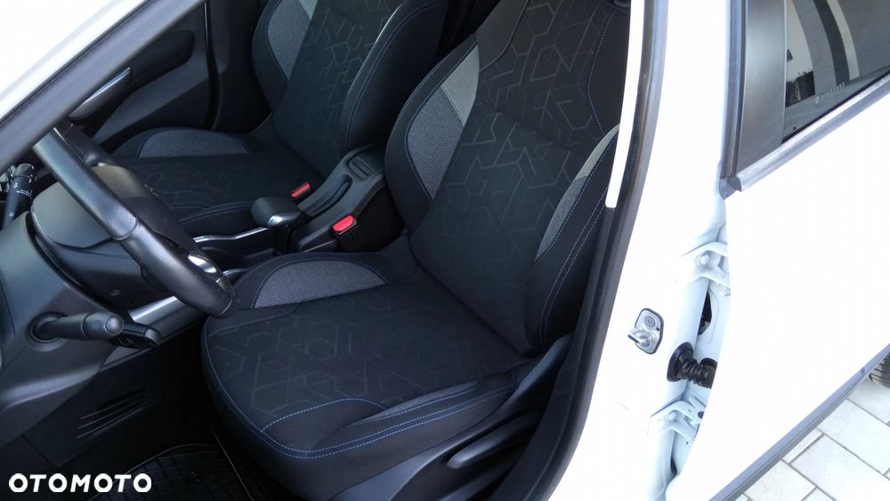Peugeot 2008 1.2 Pure Tech Style - 17