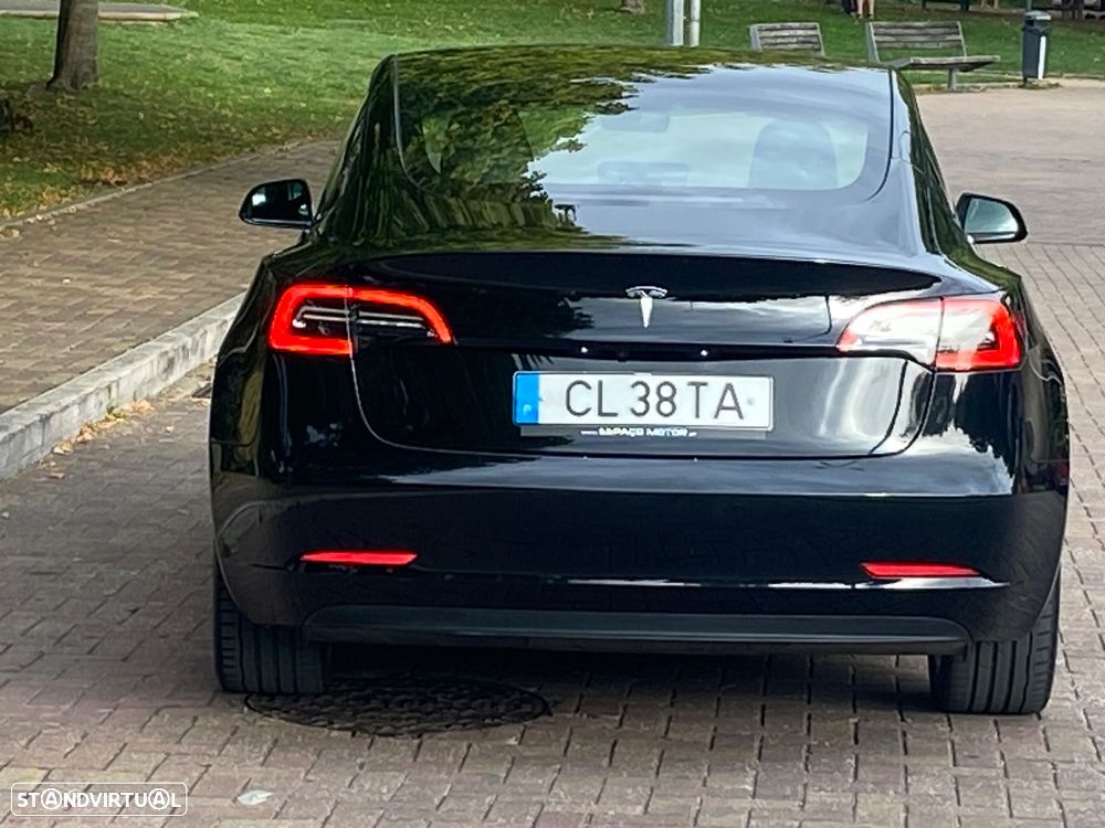 Tesla Model 3 - 7