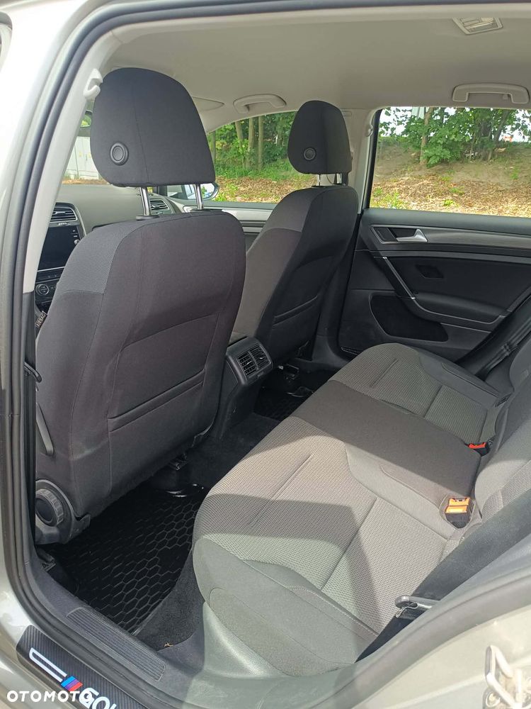 Volkswagen Golf 2.0 TDI BMT Comfortline - 12