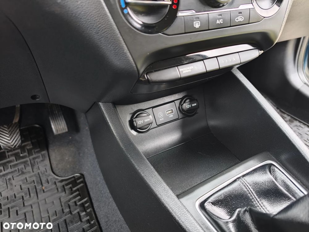 Hyundai i20 1.25 Classic + - 28