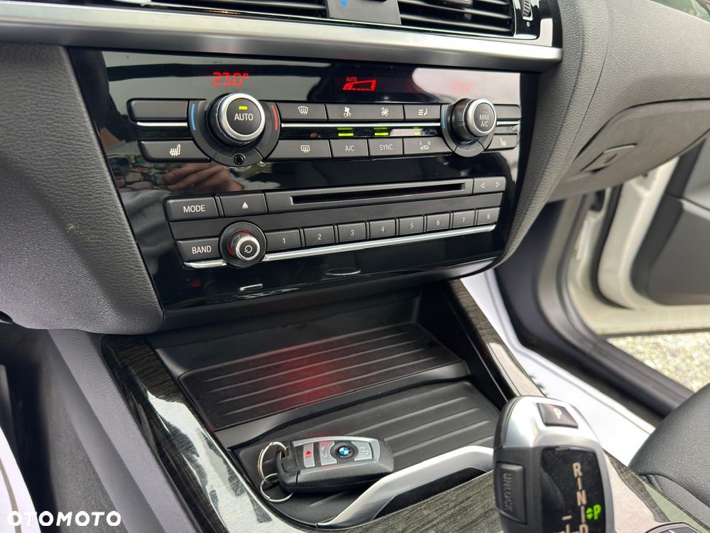 BMW X3 xDrive28i - 32