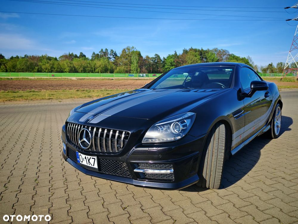 Mercedes-Benz SLK 200 BlueEFFICIENCY 7G-TRONIC Edition 1 - 2
