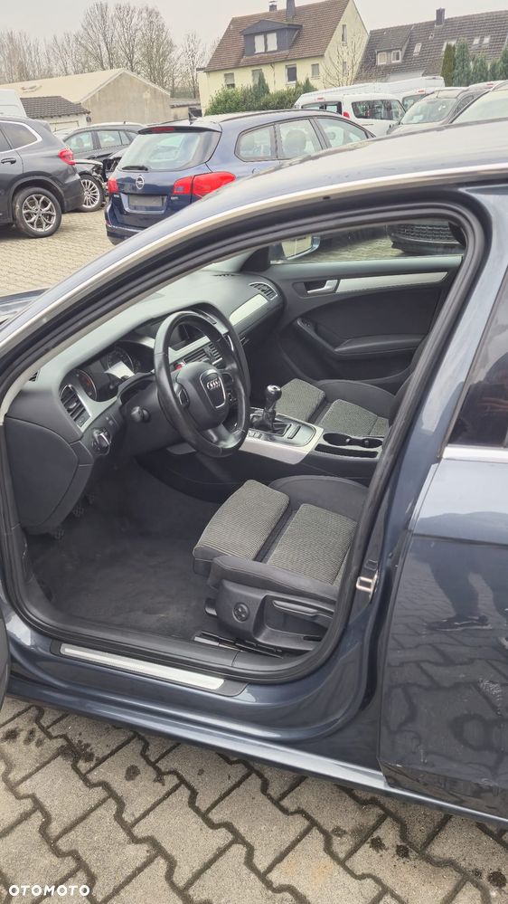 Audi A4 Limousine - 15