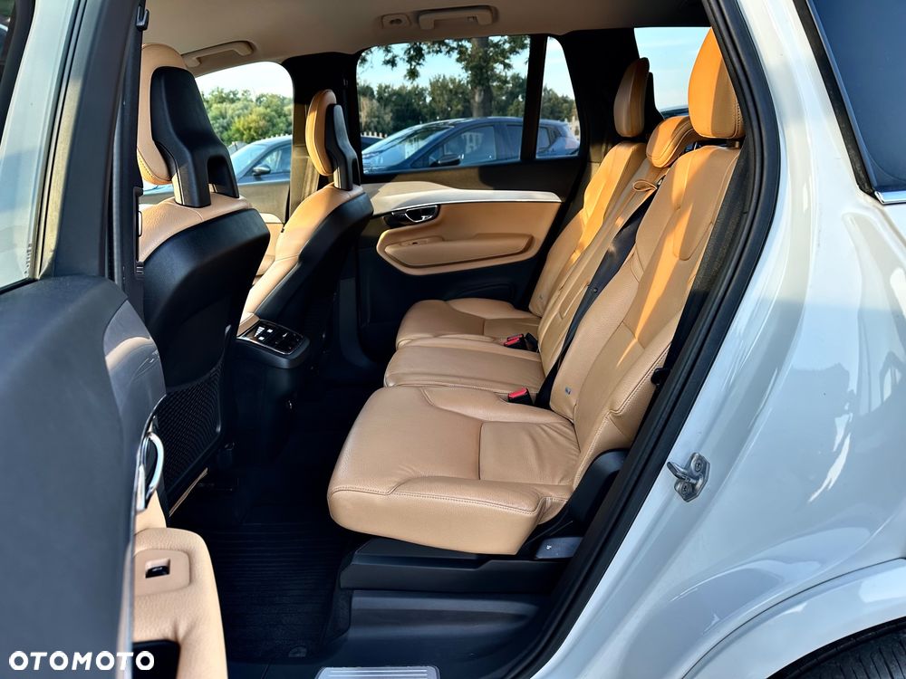 Volvo XC 90 D5 AWD R-Design - 8