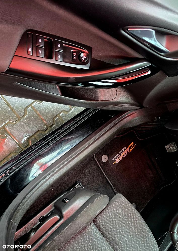 Opel Astra 1.4 T Dynamic - 23