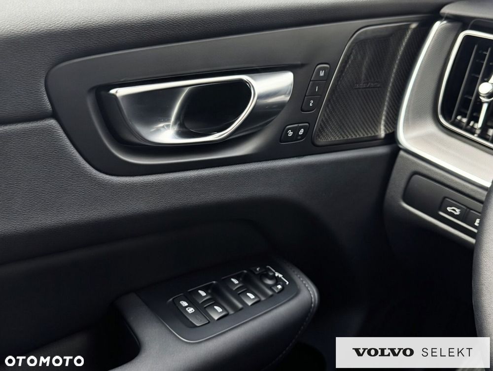 Volvo XC 60 - 41