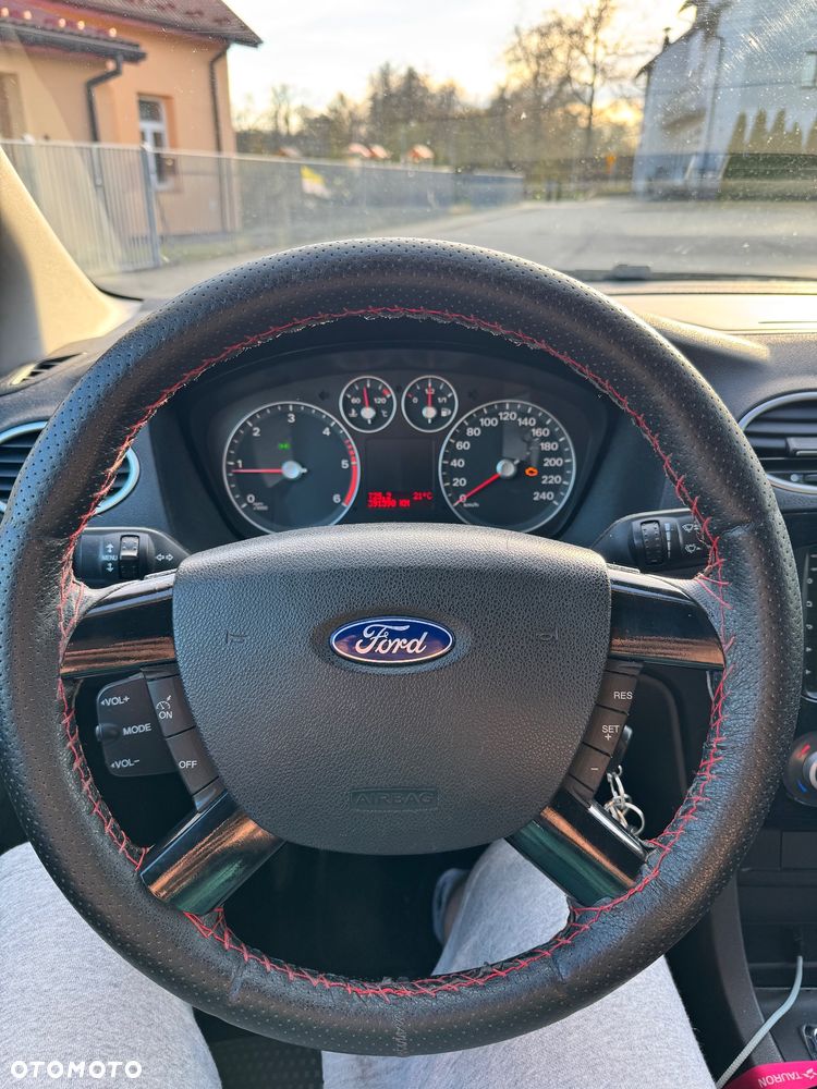 Ford Focus 1.8 TDCi Ghia - 8