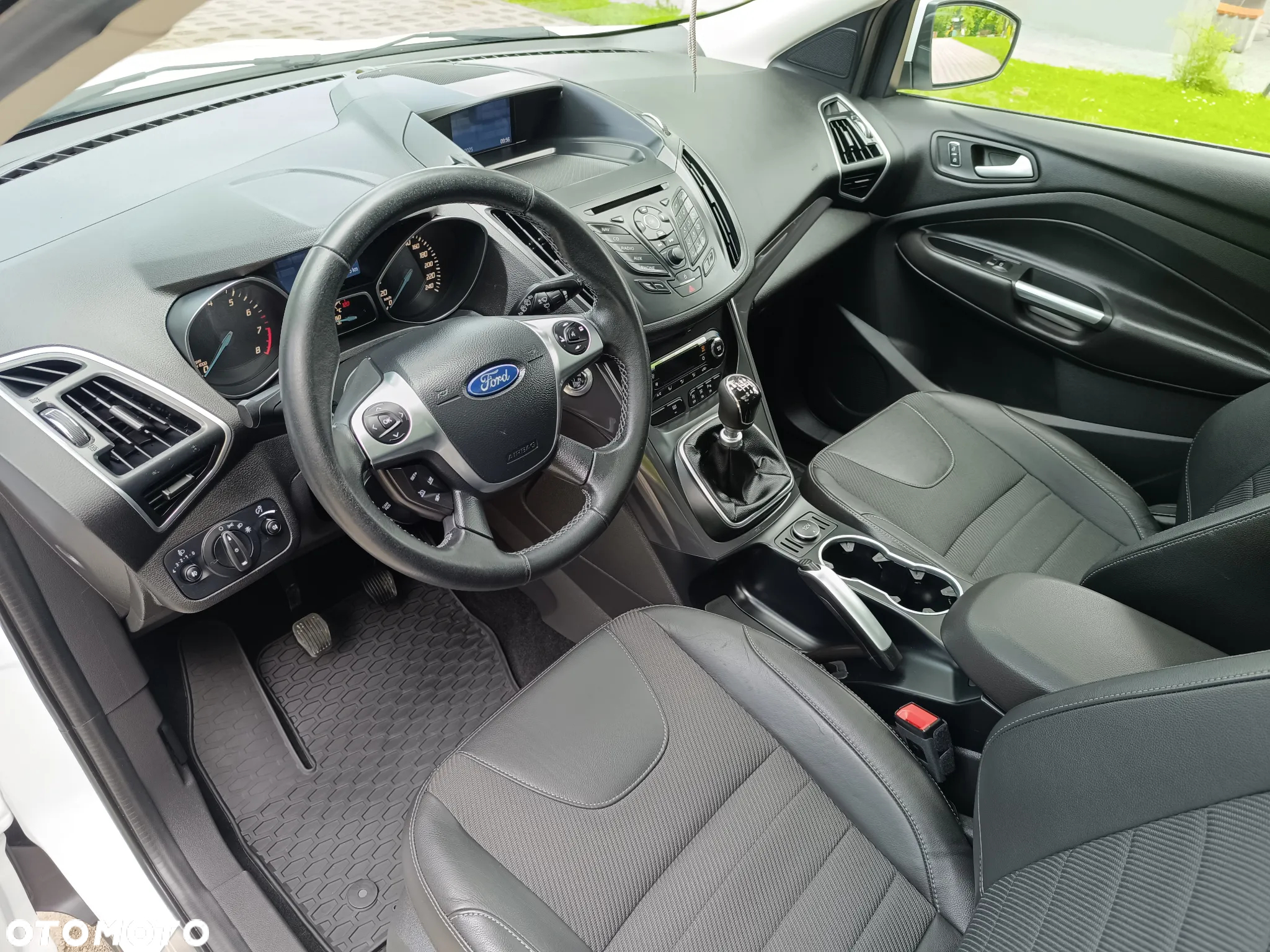 Ford Kuga 1.6 EcoBoost 2x4 Trend - 21
