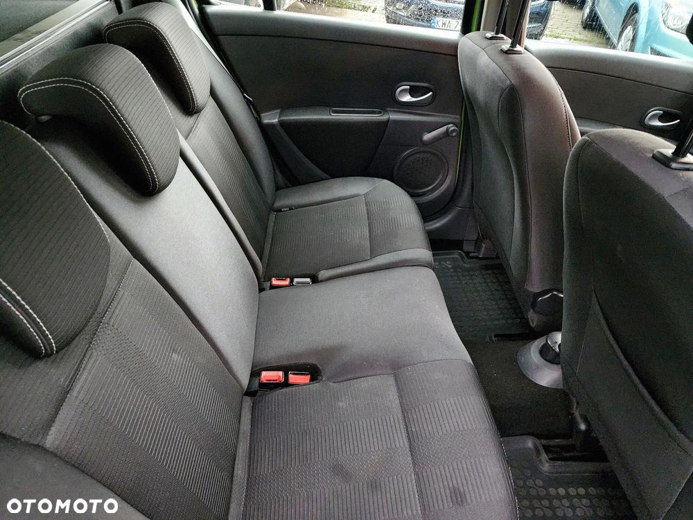 Renault Clio 1.2 TCE Alize - 32