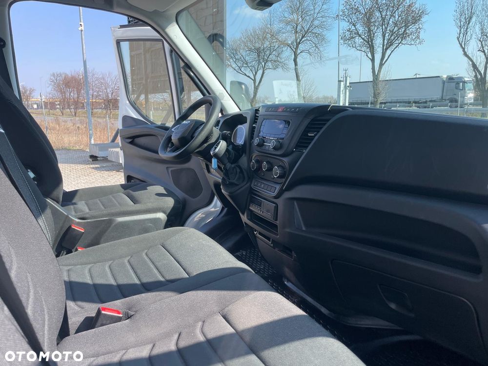 Iveco 70C18A8 Kontener 15EP Winda Pneumatyka Gwarancja - 19