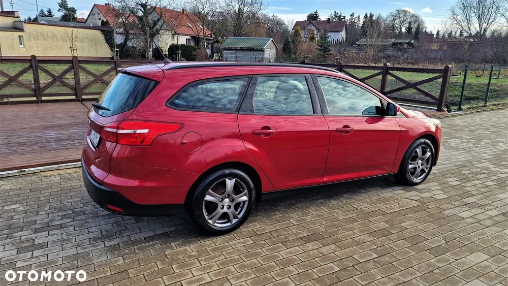 Ford Focus 1.6 SYNC Edition - 3