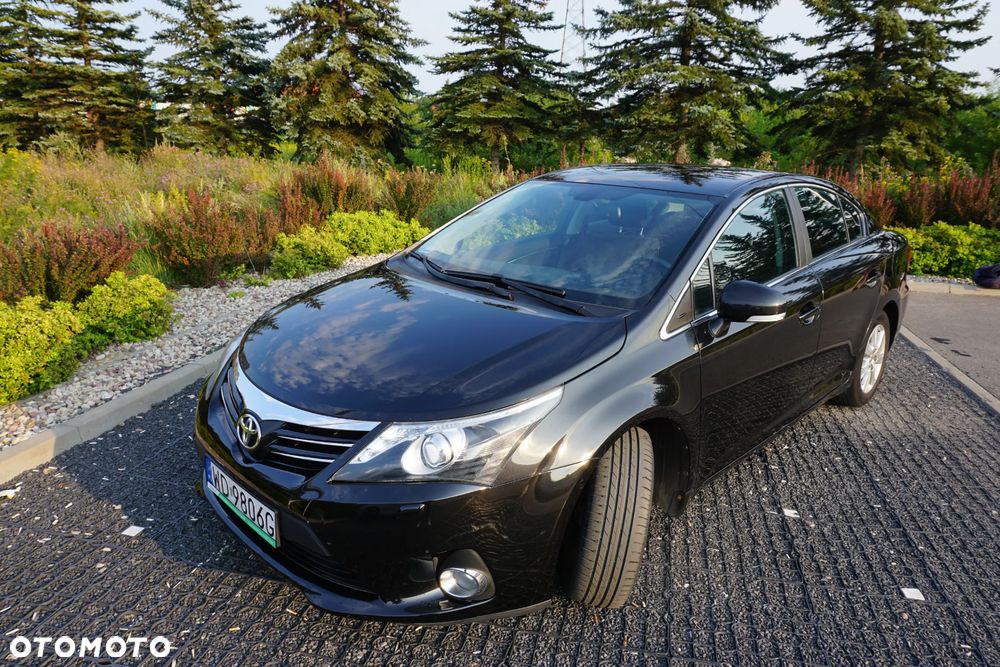 Toyota Avensis 1.8 Premium MS - 1
