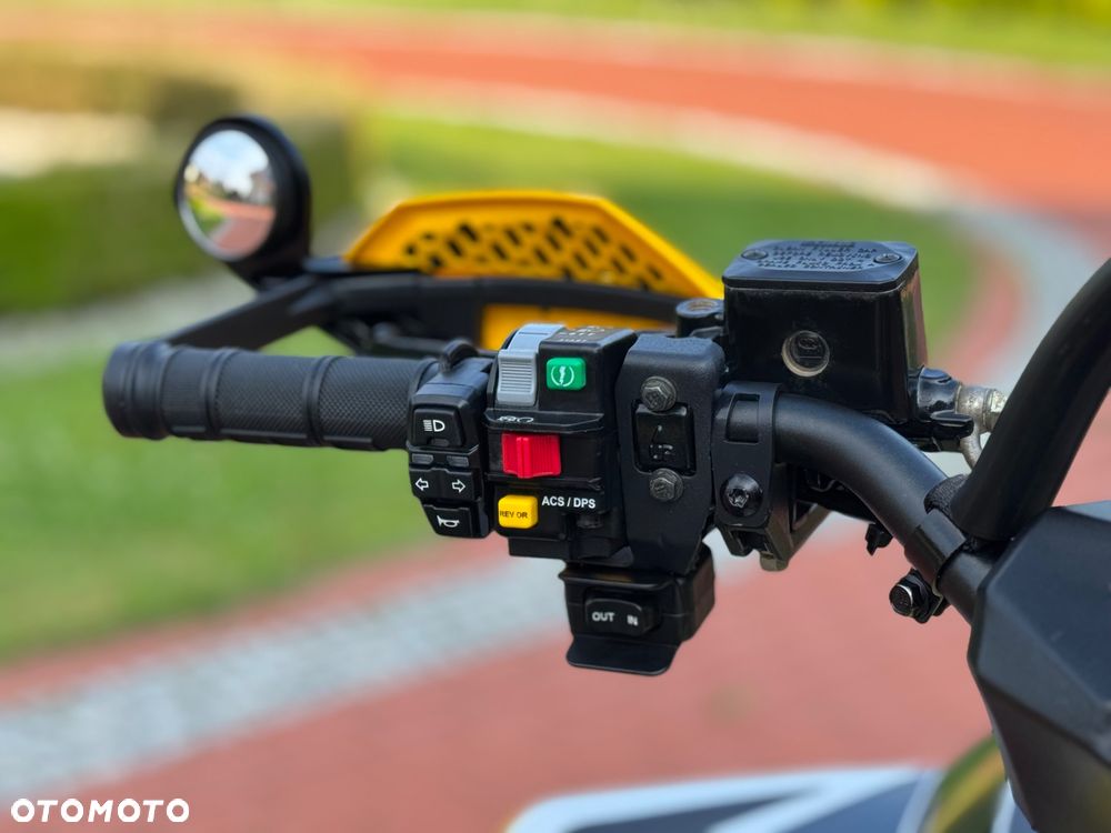 Can-Am Renegade - 13