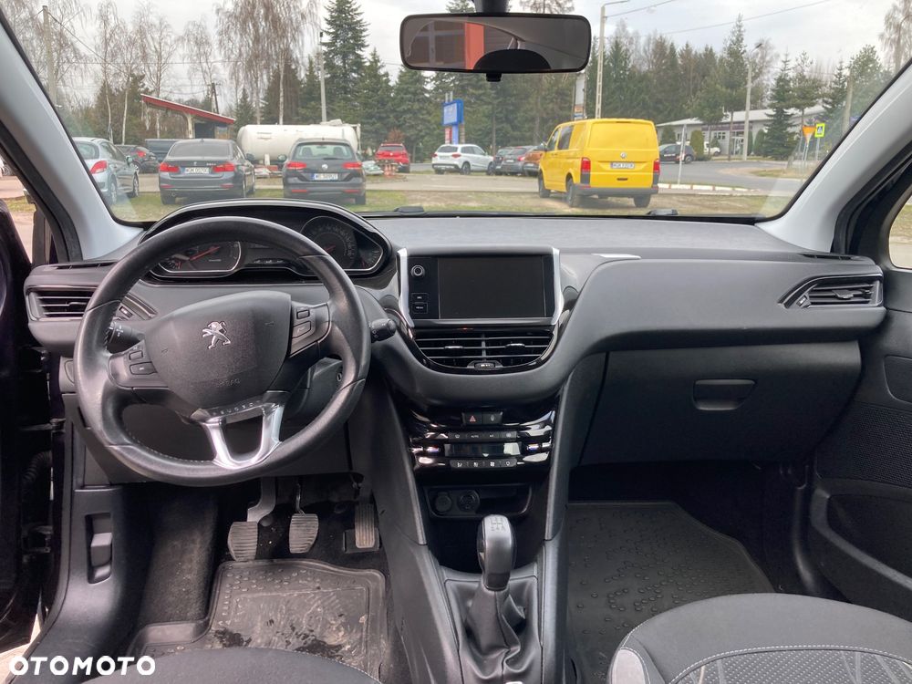 Peugeot 208 1.2 PureTech Style - 8