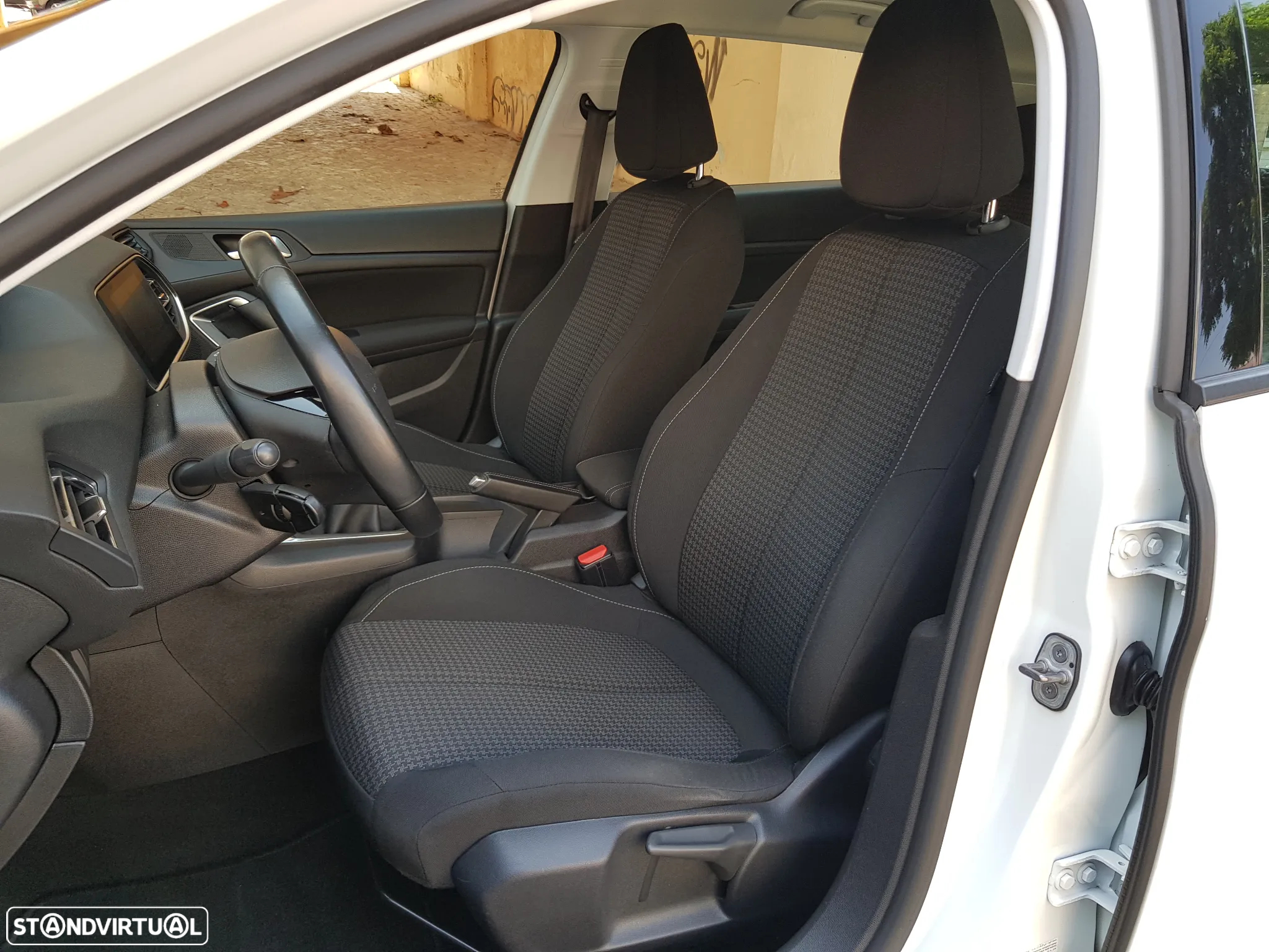 Peugeot 308 1.5 BlueHDi Style - 27