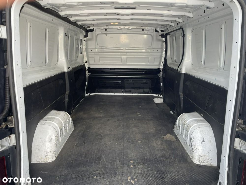 Renault Trafic - 16