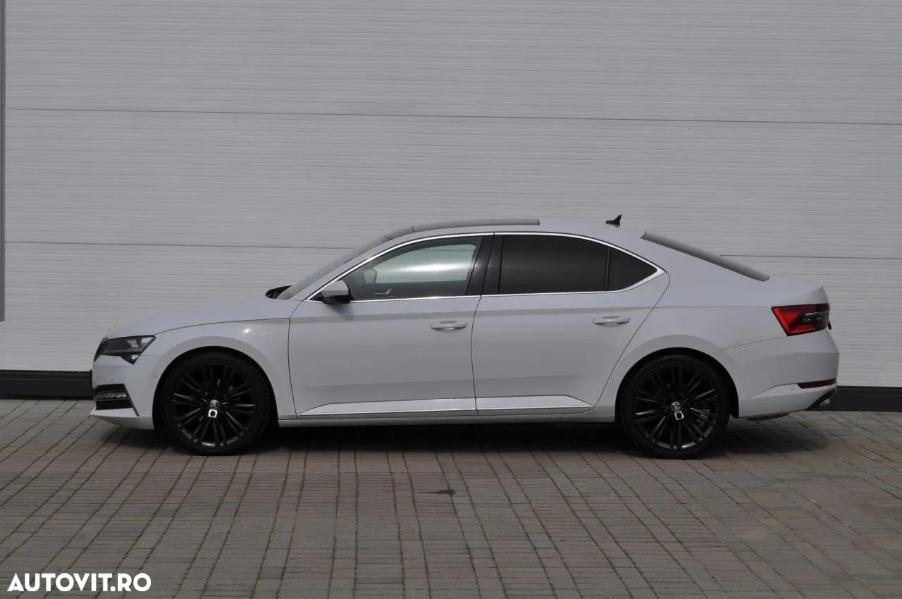 Skoda Superb 2.0 TDI DSG Laurin & Klement - 2