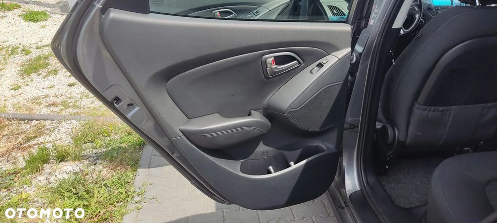 Hyundai ix35 1.6 2WD Fifa World Cup Edition - 24