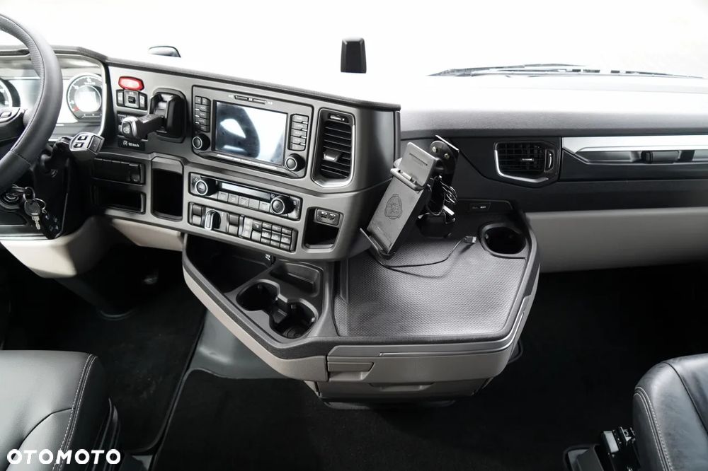 Scania S 500 / RETARDER / KLIMA POSTOJOWA /  CAŁA NA PODUSZKACH / SKÓRY / - 32