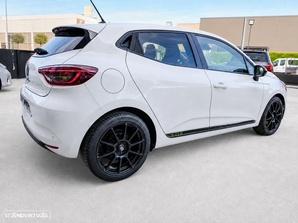 Renault Clio - 12