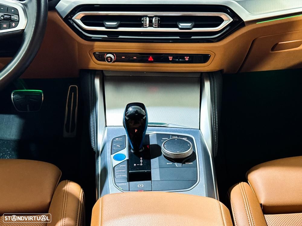BMW i4 eDrive40 Pack Desportivo M - 23