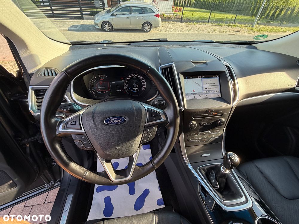 Ford Edge 2.0 TDCi 4x4 Titanium - 8