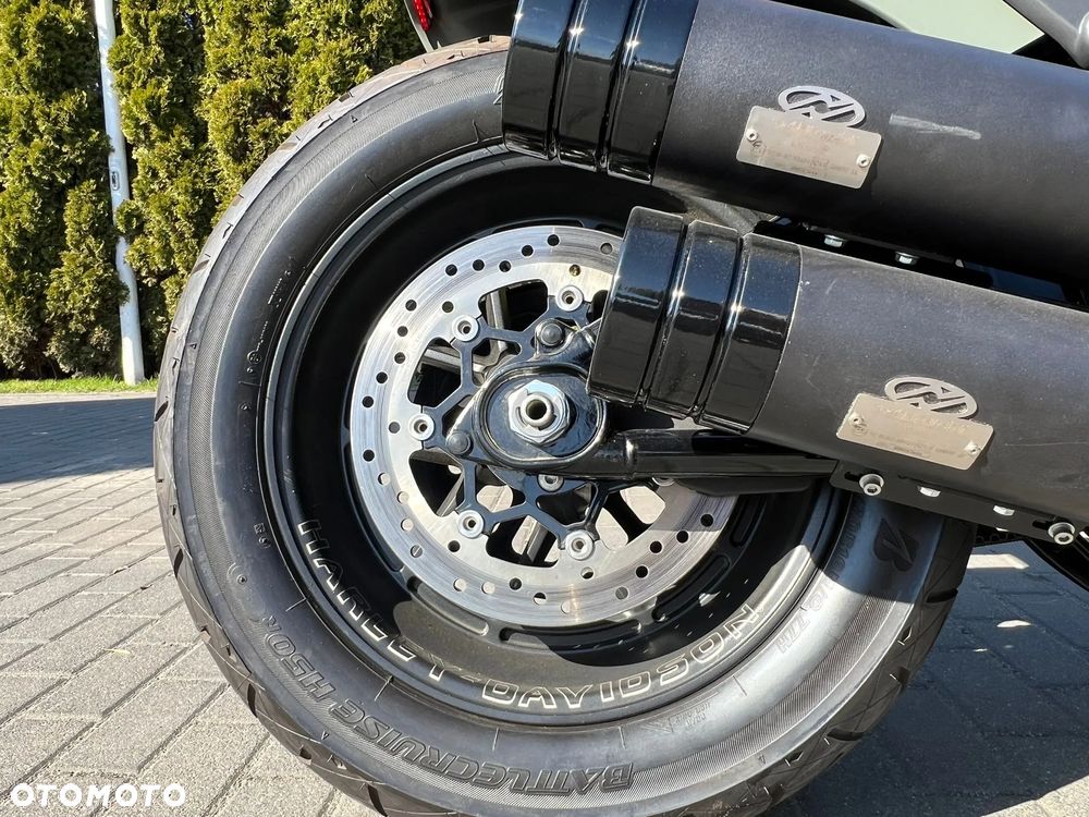 Harley-Davidson Softail Fat Bob - 3