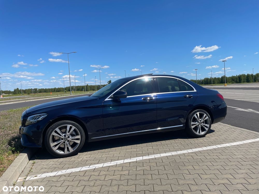 Mercedes-Benz Klasa C 300 4Matic 9G-TRONIC Avantgarde - 3