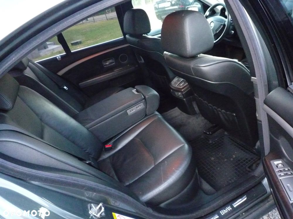BMW Seria 7 730d - 24