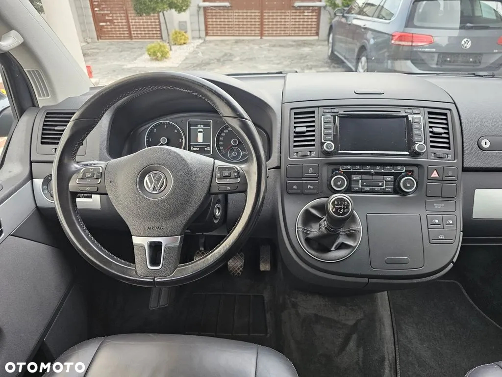 Volkswagen Multivan - 4