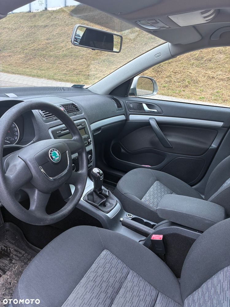 Skoda Octavia 1.4 TSI Ambiente - 9